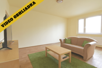Вільна спальня в 3-х кімнатній квартирі з лоджією в районі Klokočina, м. Nitra
