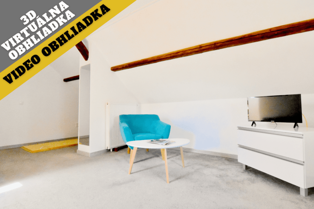 Renovated 2-bedroom maisonette with air-conditioner and garden, Sládkovičovo